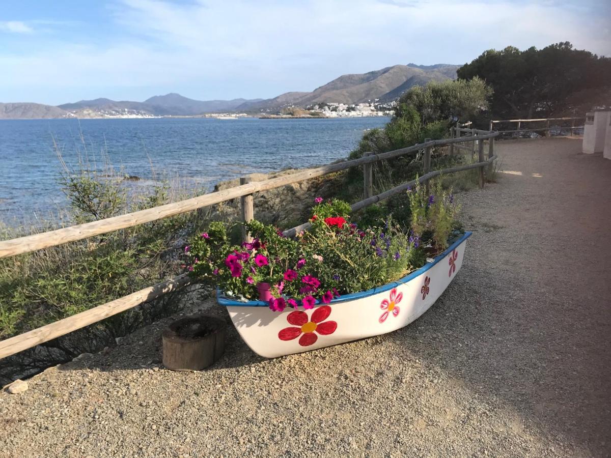 A Chic Four-Person Apartment By The Beach At Cap Ras リャンサ エクステリア 写真